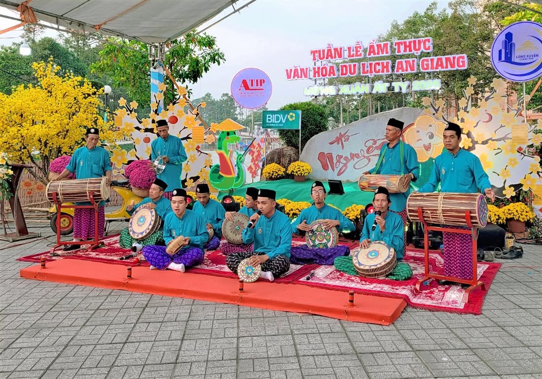 The Cultural, Sports and Tourism Festival of the Four Ethnic Groups is scheduled to take place from June 24th to 26th.