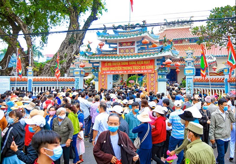 TIỀM NĂNG PHÁT TRIỂN DU LỊCH TỪ DI SẢN VĂN HÓA 