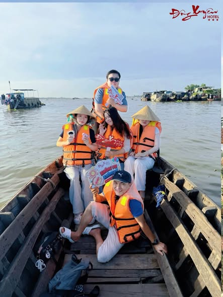SPECIAL SUMMER COMBO OFFER: COMBINE BUSINESS TRIP WITH A VISIT TO LONG XUYEN FLOATING MARKET