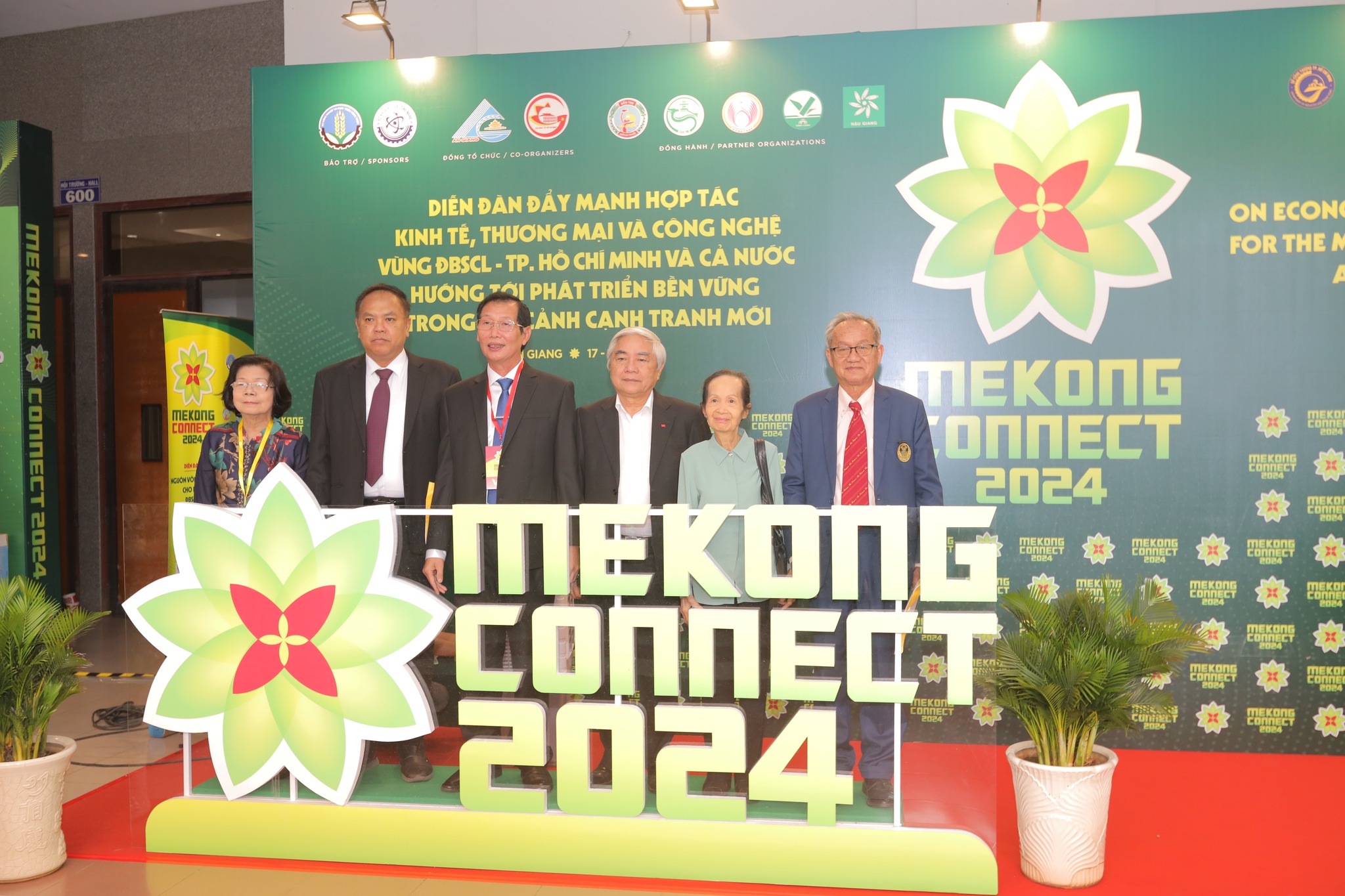 KHAI MẠC TRIỂN LÃM VÀ CHUỖI HOẠT ĐỘNG MEKONG CONNECT 2024 