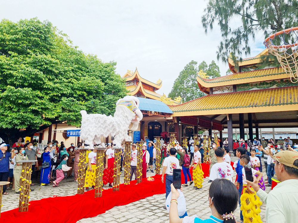Ba Chua Xu Bau Muop Festival