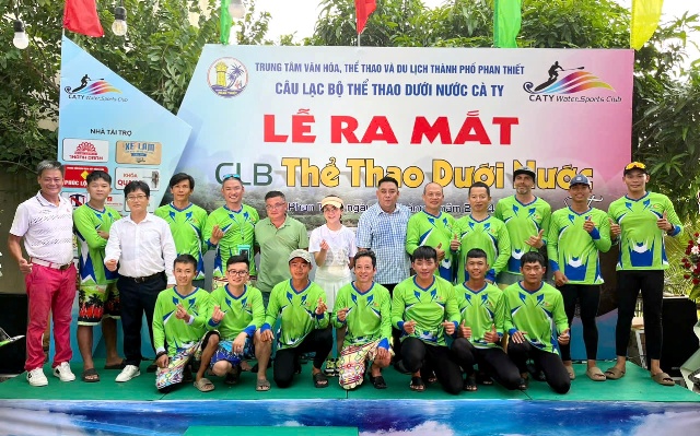 Ra mắt Câu lạc bộ thể thao dưới nước Cà Ty