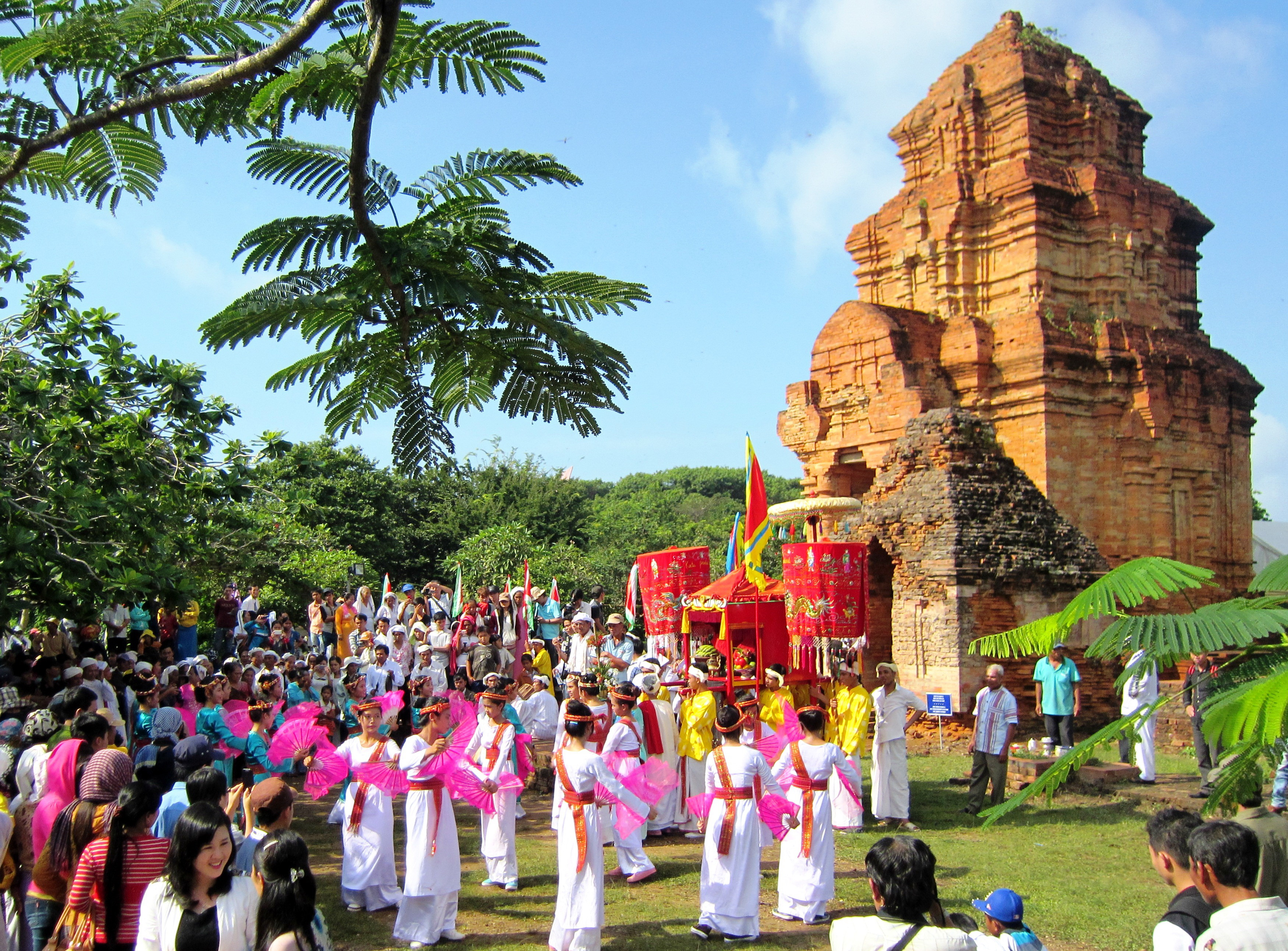 LỄ HỘI KATÊ TẠI THÁP PO SAH INƯ