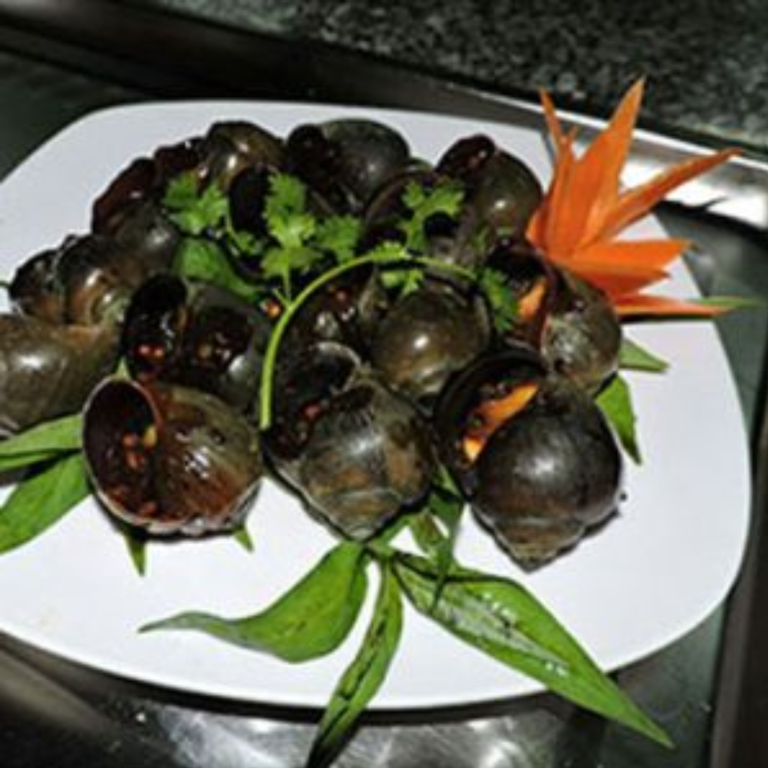 Ốc bươu nướng tiêu