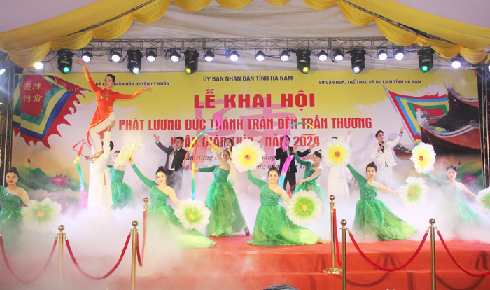 Opening Ceremony of giving food to Saint Tran at Tran Thuong Xuan Giap Thin temple