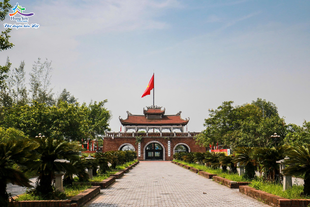 Tham quan Khu lăng mộ và đền thờ các vị vua triều Trần