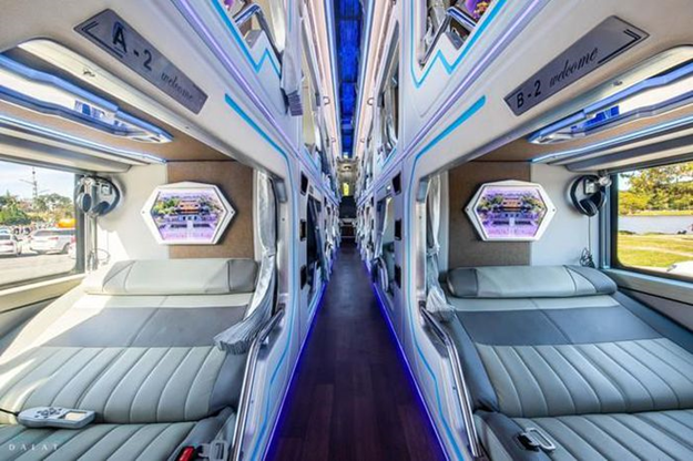 Tin vui cho hội mê Đà Lạt: Xe limousine giường đôi xuất hiện, 'xịn' như khách sạn 5 sao