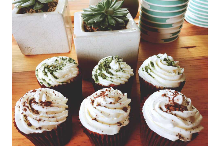 Cupcake Matcha, Cupcake Socola 