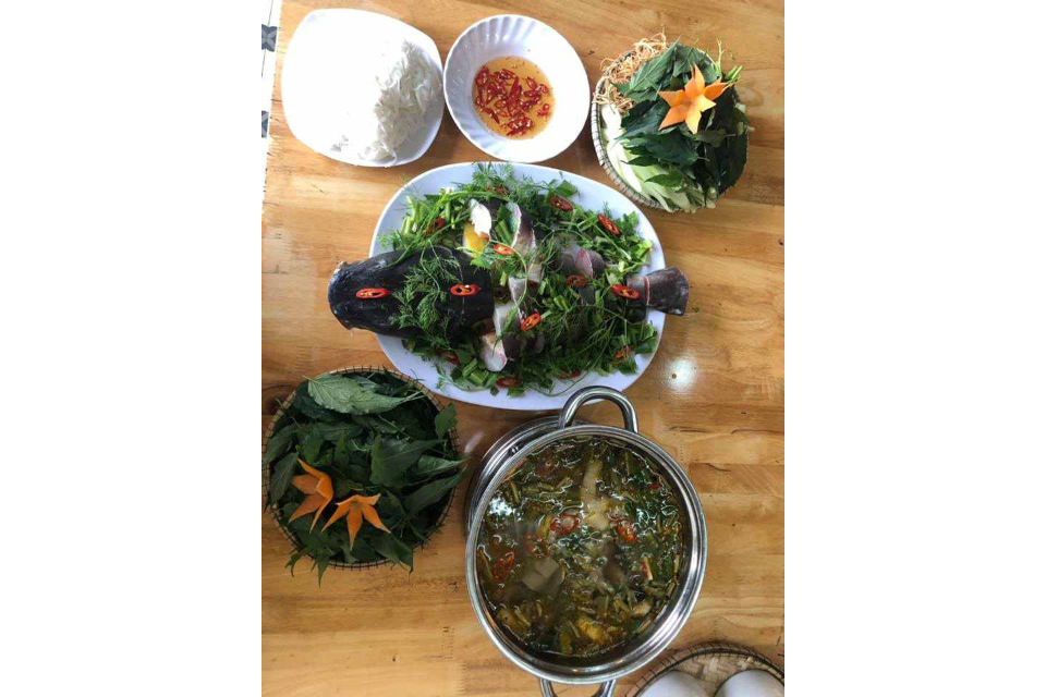 Lẩu Đuôi Bò Và Cá Hấp