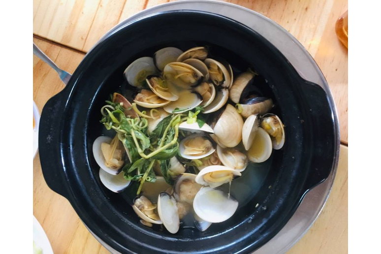Nghêu Hấp Sả