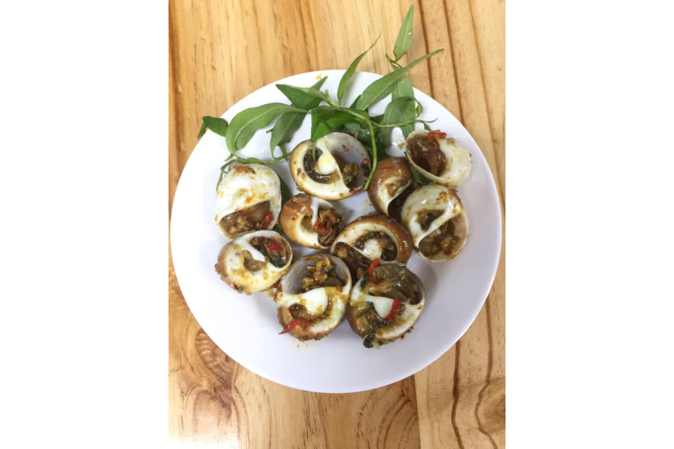 Ốc Mỡ Xào Tỏi
