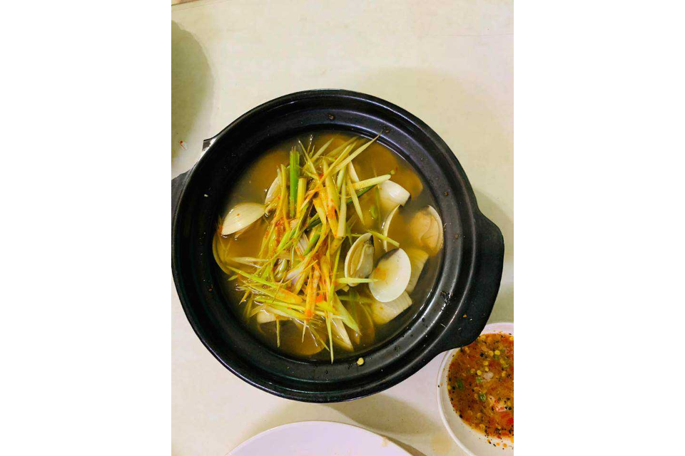 Nghêu Hấp Gừng