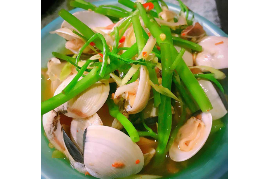 Nghêu Hấp Thái