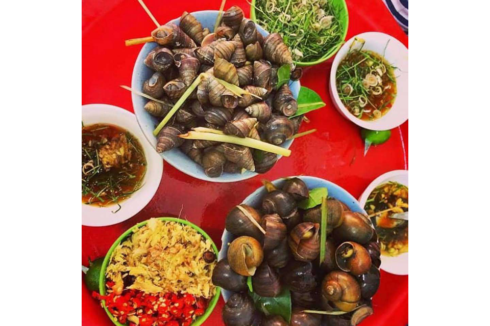 Ốc Gạo Hấp Sả, Ốc Bươu Hấp Sả