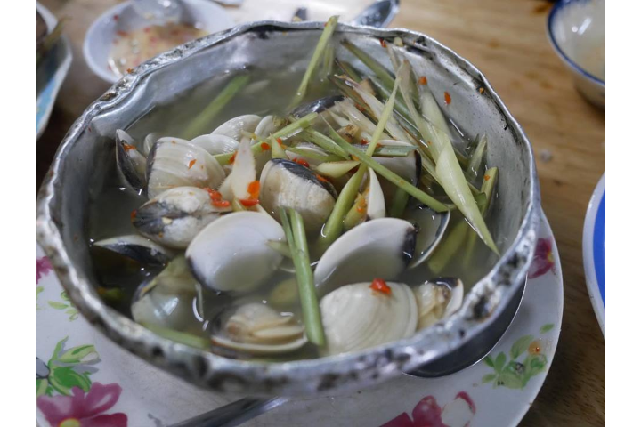 Nghêu Hấp Sả