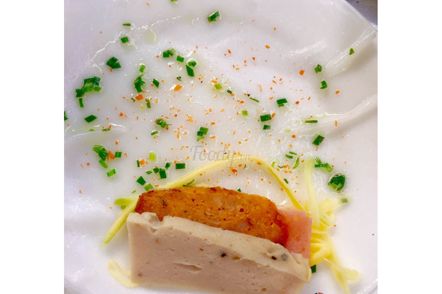 Bánh Ướt Chồng Cuốn Chả