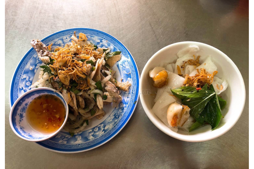 Bánh Ướt Và Gỏi Gà