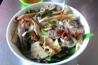 Bánh Ướt Lòng Gà