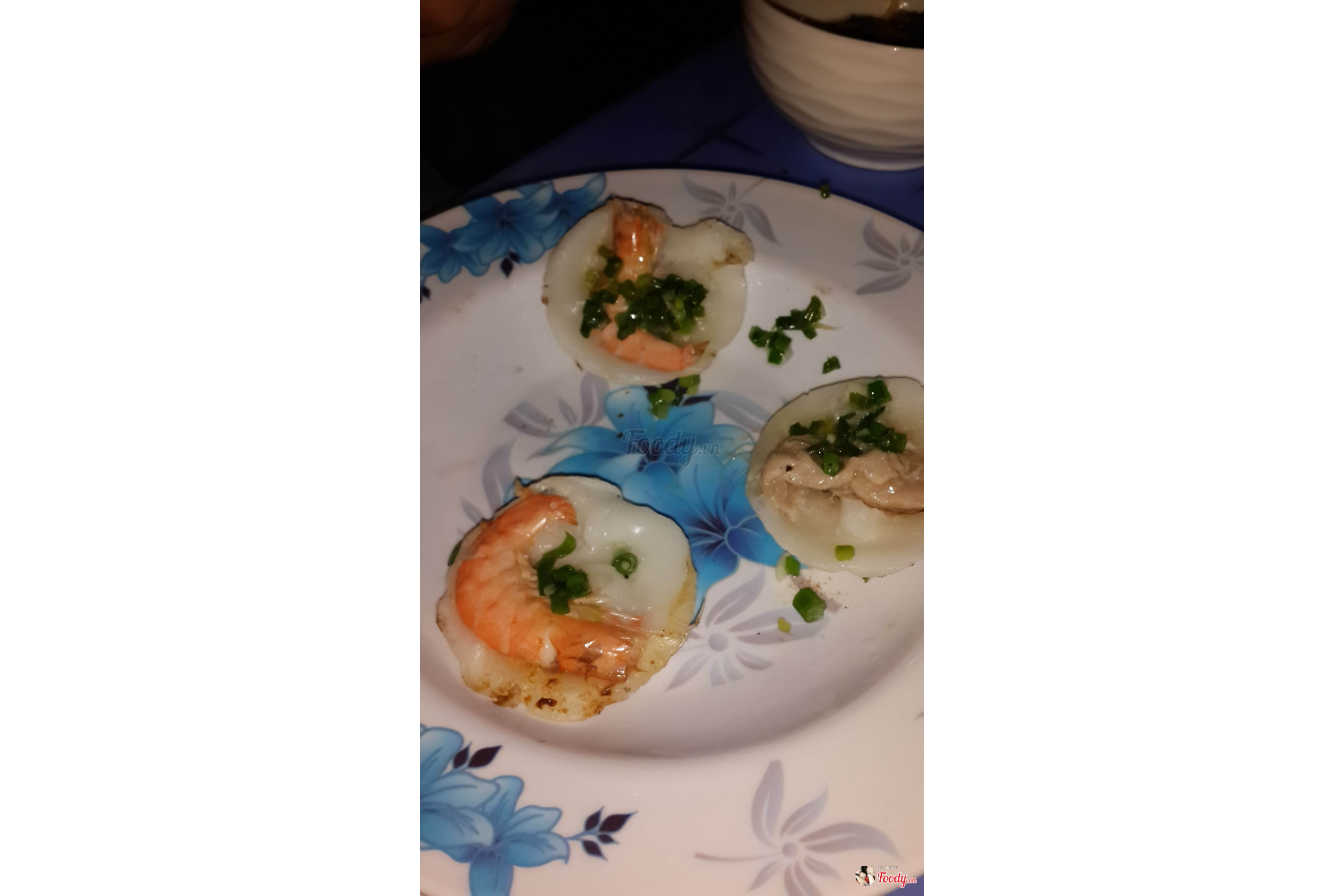 Bánh Căn Tôm