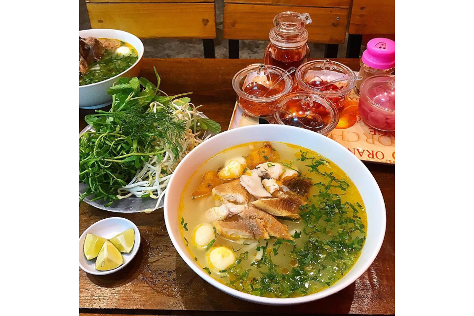 Bánh Canh Cá Lóc Chiên (Tô Lớn)