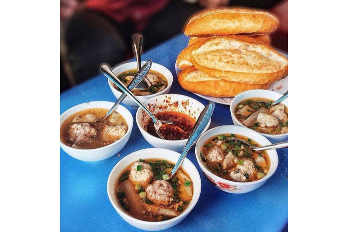 Bánh Mì Xíu Mại (Xíu Mại Và Bì)