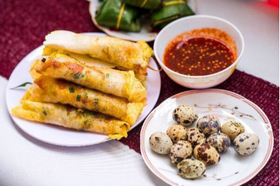 Bánh Ép Dẻo, Trứng Cút, Chả