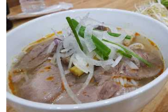 Bún Bò Bắp Bò Và Lụi