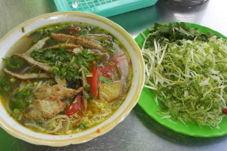 Bánh Canh Cá và Chả Cá