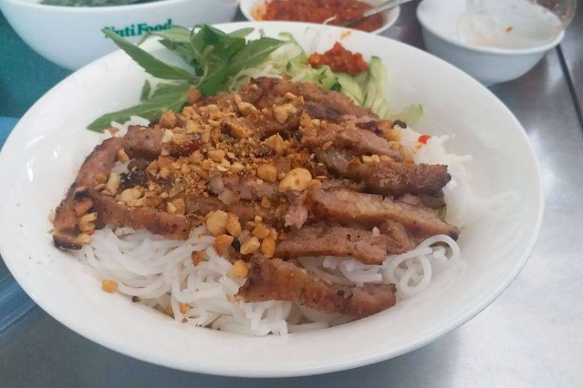 Bún Thịt Nướng ( Tô Lớn)