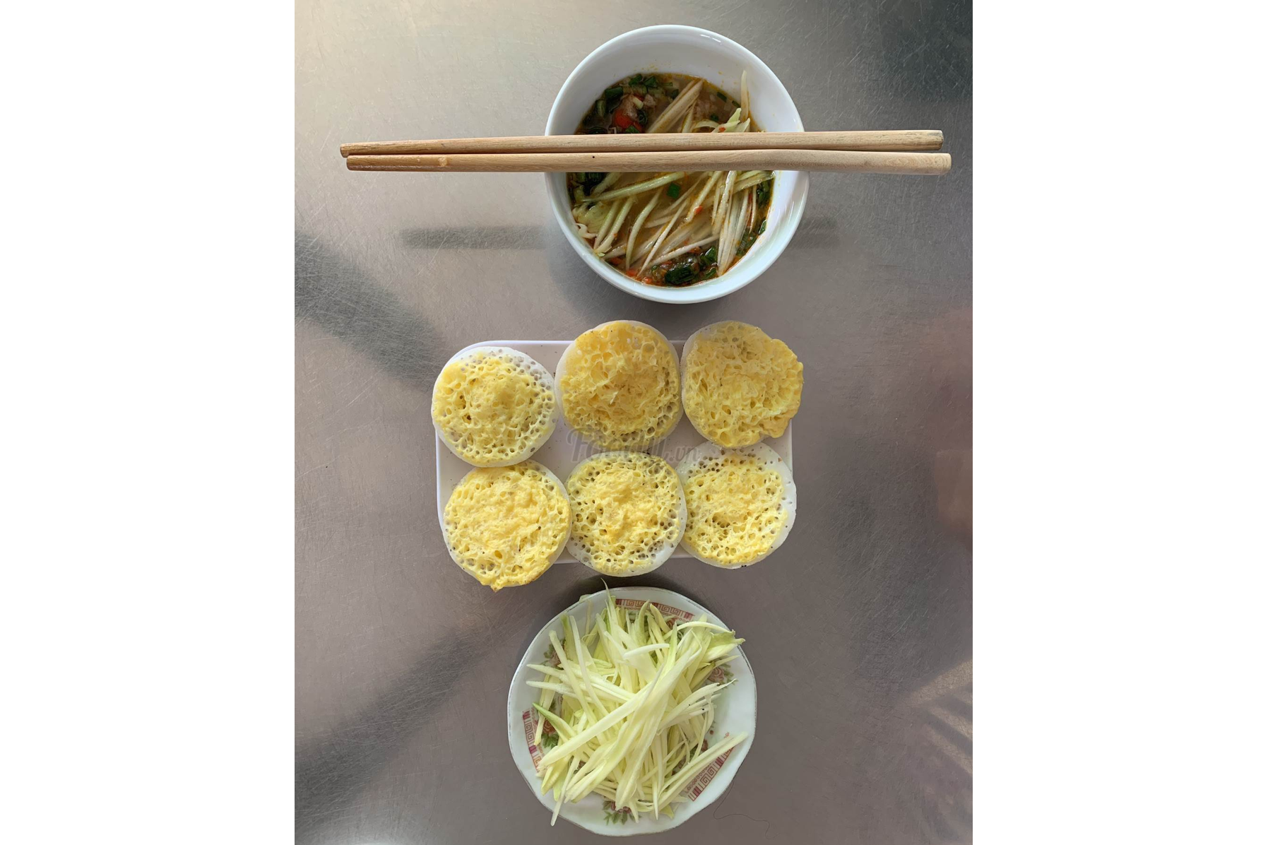 Bánh Căn Trứng