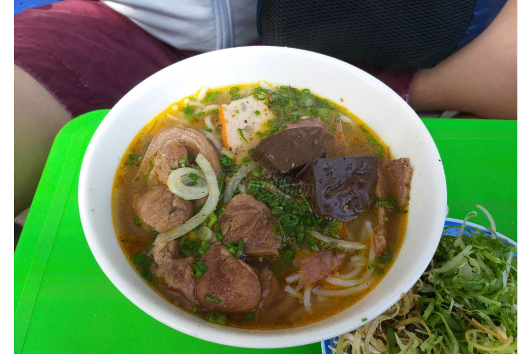 Bún Bò Tô Đặc Biệt