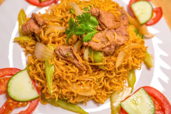 Mì Xào Bò