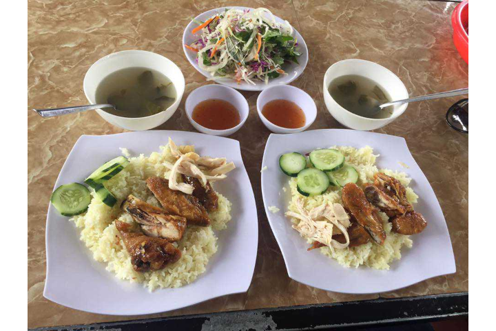 Cơm Cánh Gà Chiên Nước Mắm