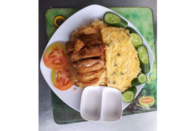 Cơm Ức Gà, Chả