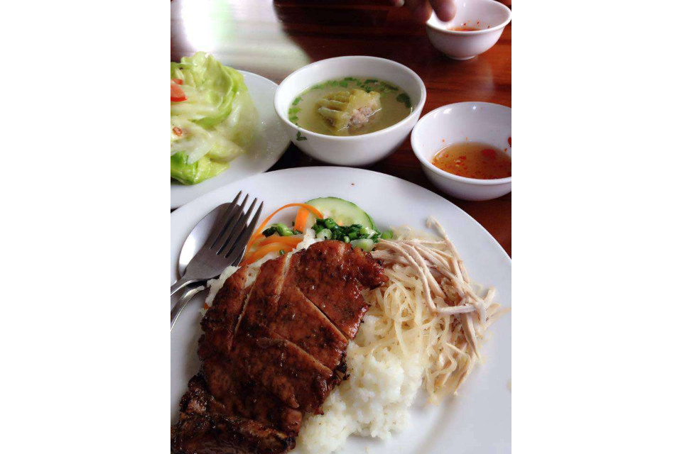 Cơm Sườn Bì