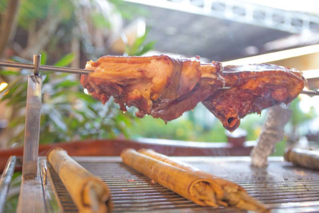 Đùi Cừu Nướng, Cơm Lam