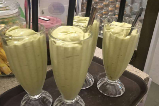 Sinh Tố Bơ