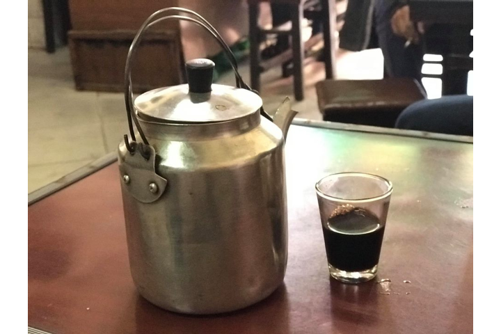 Cà Phê Đen Nóng