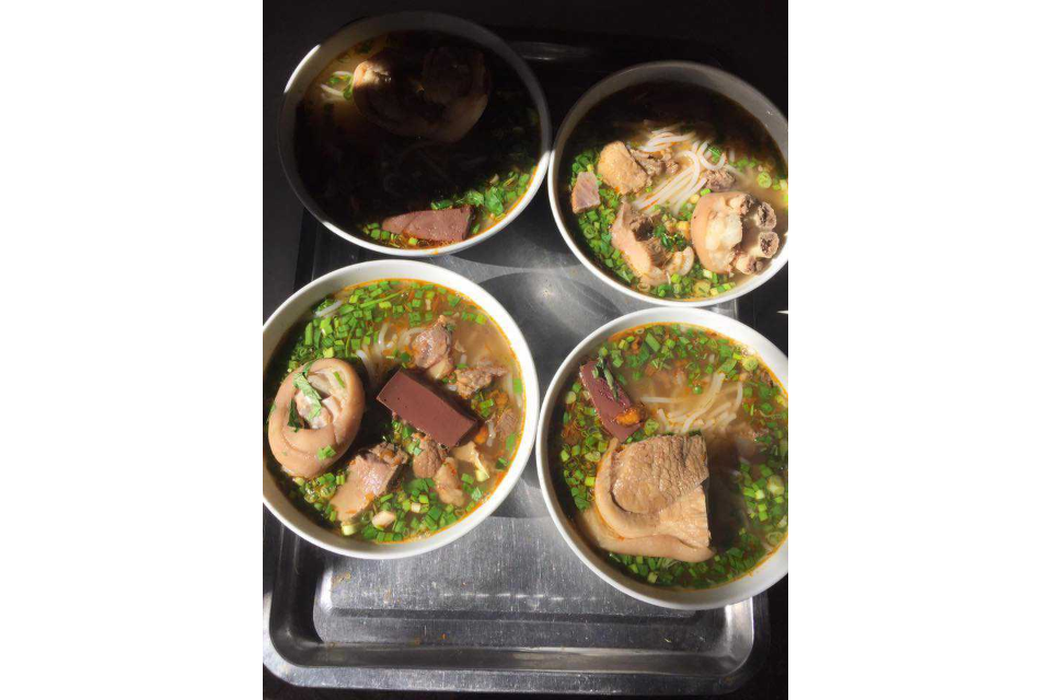 Bún Bò Giò Heo