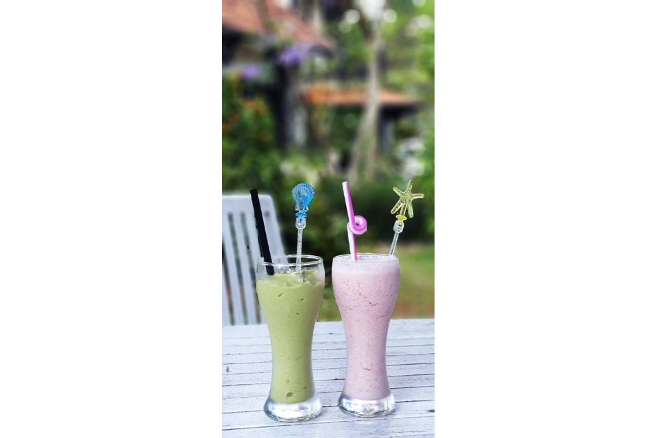Sinh Tố Dâu Và Bơ