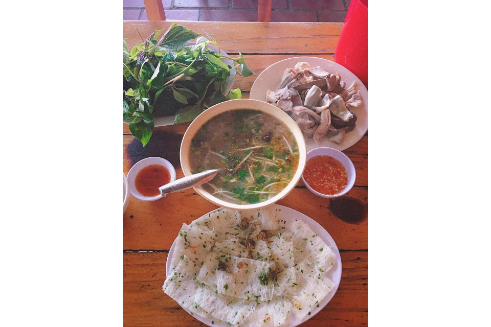 Phần Cháo, Đĩa Lòng, Bánh Hỏi