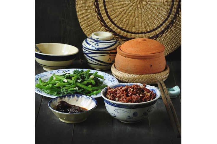 Phần Cơm, Thức ăn