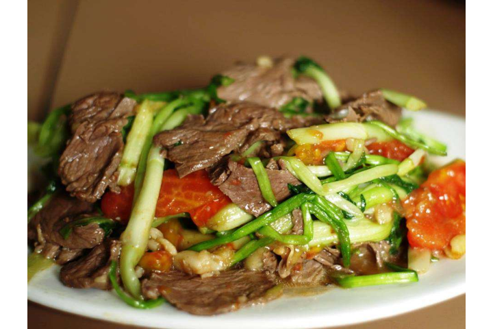 Bò Xào Cần Hành