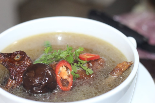 BỒ CÂU HẦM NẤM ĐÔNG CÔ 
