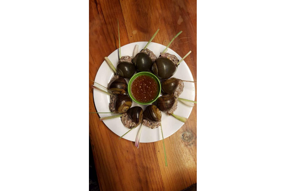 Ốc Lạc Ngậm Xả