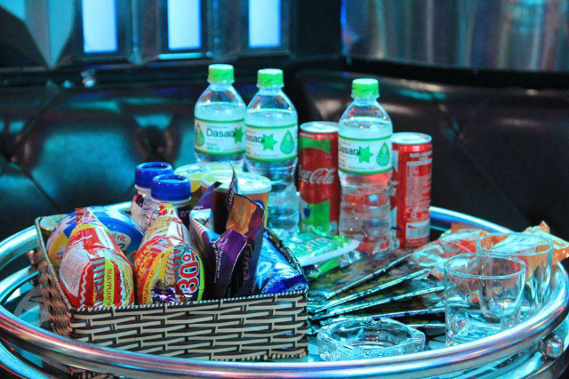 Nước Lọc, Nước Ngọt, Snack