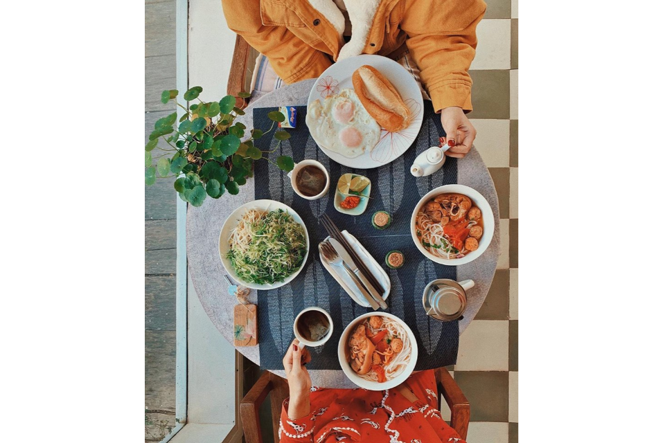 Bún Riêu, Bánh Mì Ốp La, Trà Atiso, Cà Phê Sữa