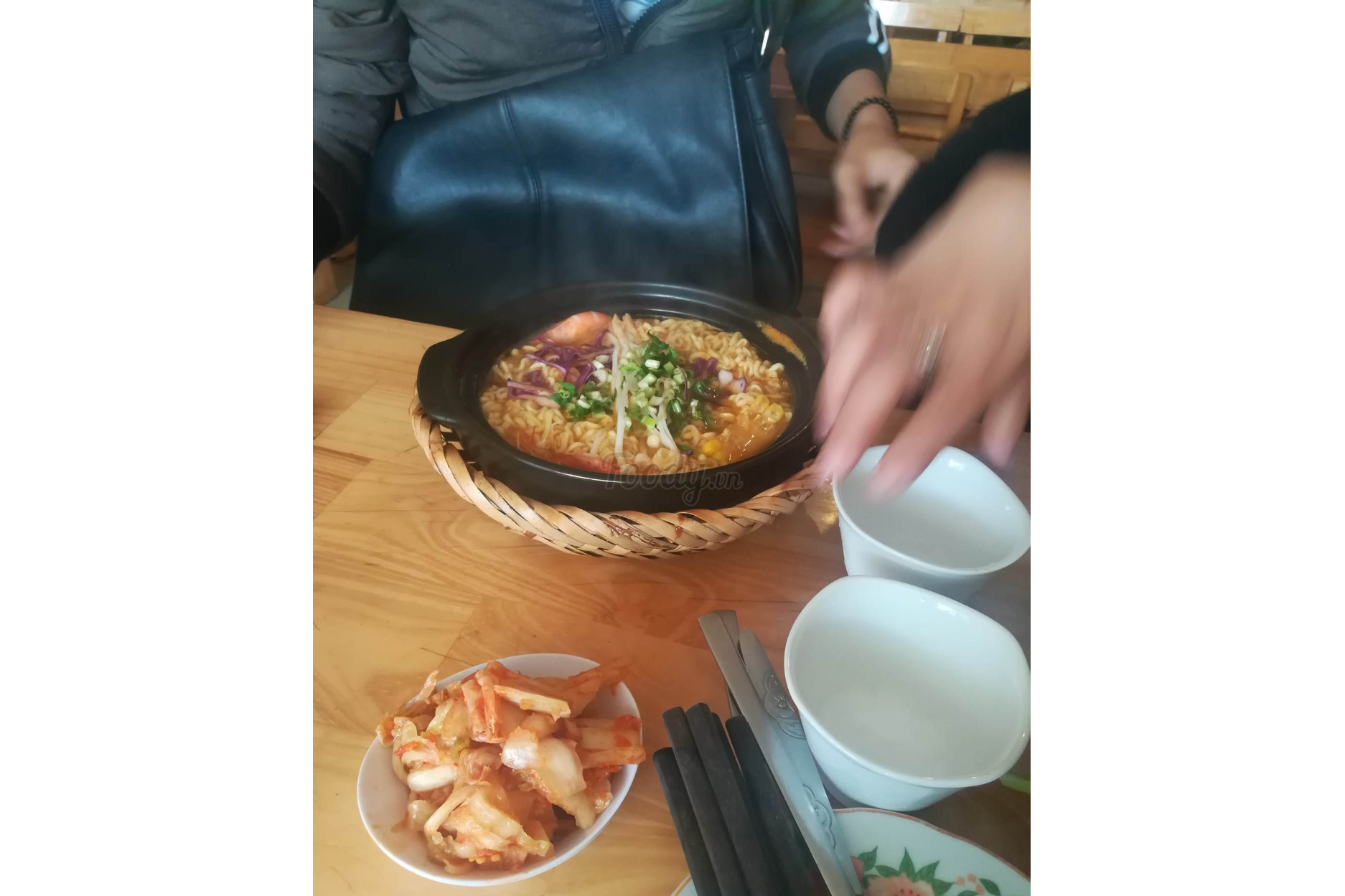 Mì Cay Và Kim Chi