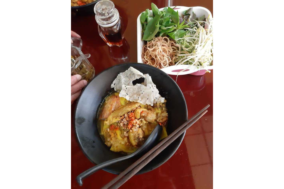 Mì Quảng Cánh Gà