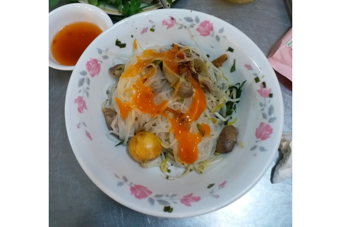 Hủ Tiếu Lòng Gà